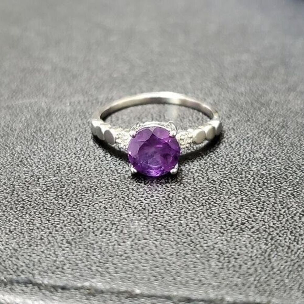 Sterling silver amethyst and diamond ring size 7